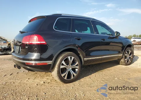 2017 Volkswagen Touareg Wolfsburg from USA, damaged, VIN WVGRF7BPXHD003755